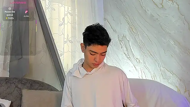 LoganTwink18 online show from 23, 3, 2026