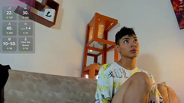 LoganTwink18 online show from 27, 11, 2025