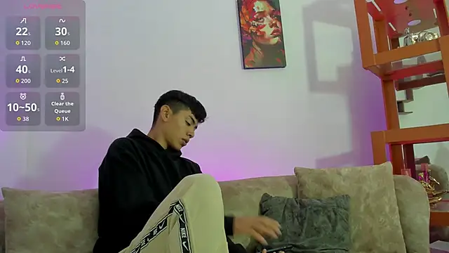 LoganTwink18 online show from 18, 11, 2025