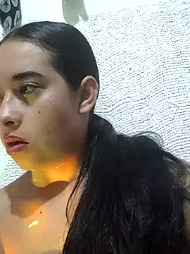 Valenn fernandez online show from 13, 4, 2026