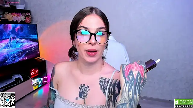 Arya deepthroat queen online show from 27, 9, 2025