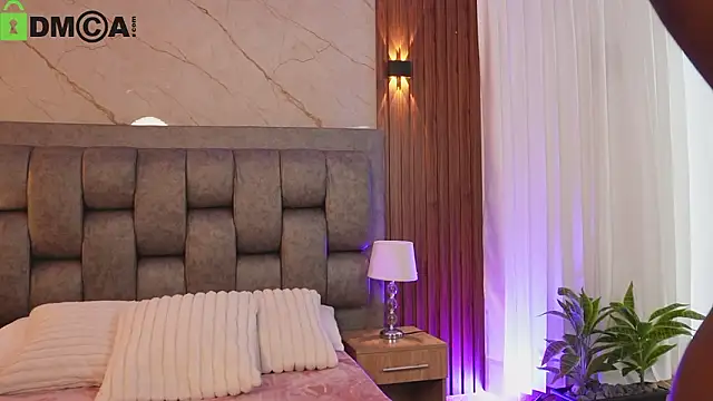 More Hott online show from 6, 2, 2026