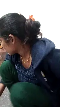 Guriya0076 online show from 3, 12, 2025