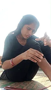 Guriya0076 online show from 8, 11, 2025