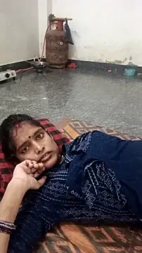 Guriya0076 online show from 6, 10, 2025