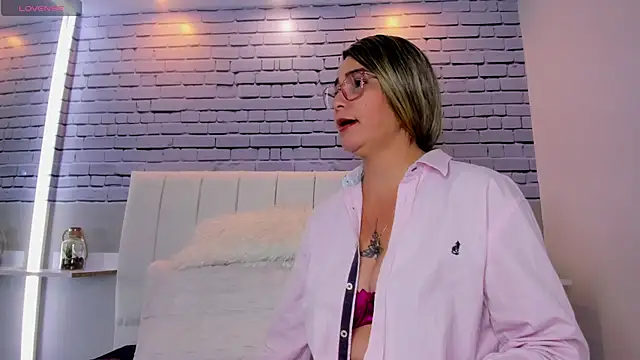 MelanyVegas online show from 19, 9, 2025