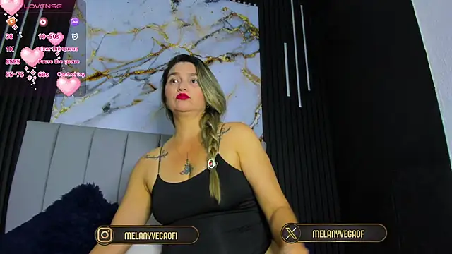 MelanyVegas online show from 17, 12, 2025