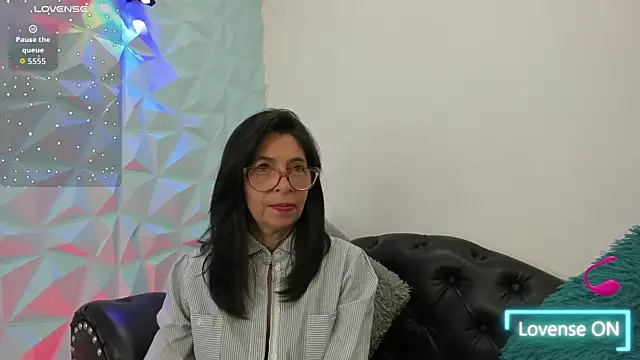 SabinaDeluxe cg online show from 10, 10, 2025