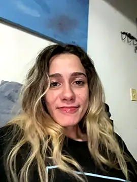 Snapshot of blond-96 chatting on 31, 10, 2025 blond-96 online show from 31, 10, 2025