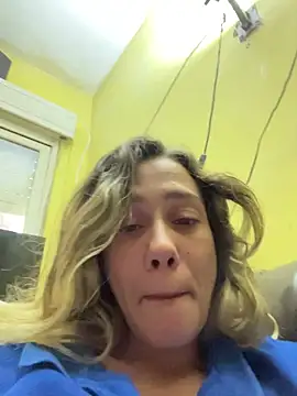 Snapshot of blond-96 chatting on 16, 11, 2025 blond-96 online show from 16, 11, 2025