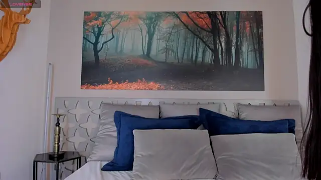 isabellasouza online show from 17, 10, 2025