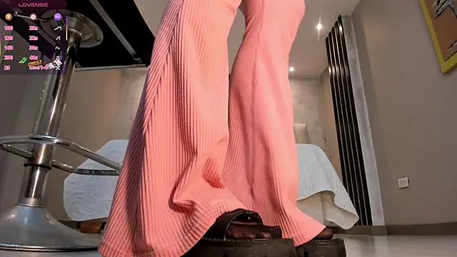 EsmeraldaGrace1 online show from 28, 11, 2025