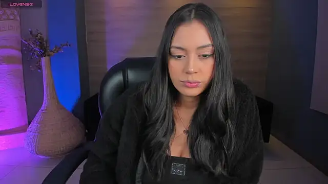 AmbarJames  online show from 17, 12, 2025