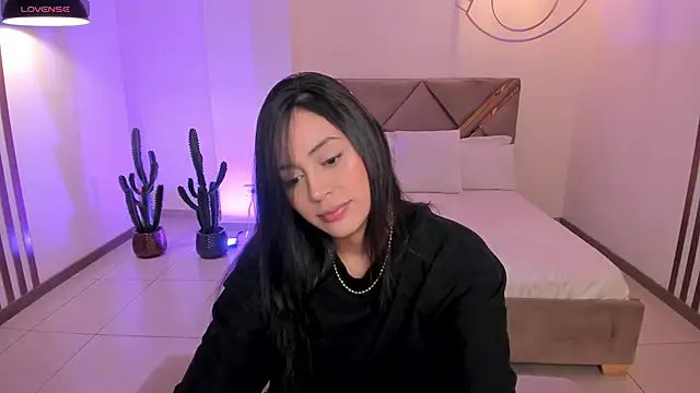 AmbarJames  online show from 9, 1, 2026