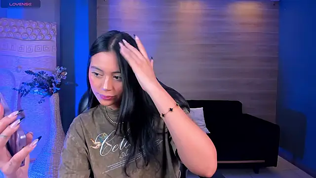 AmbarJames  online show from 29, 10, 2025