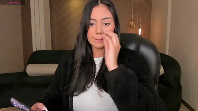 AmbarJames  online show from 14, 11, 2025