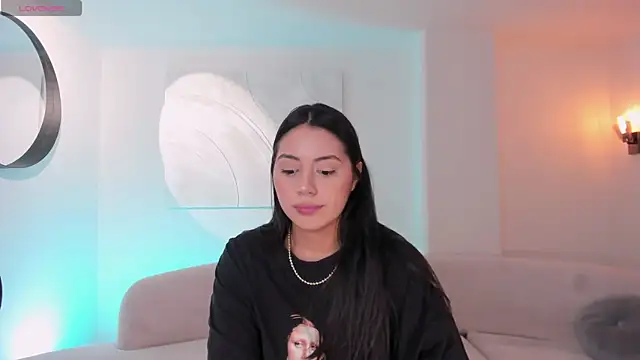 AmbarJames  online show from 9, 3, 2026