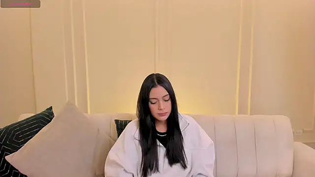 AmbarJames  online show from 1, 2, 2026