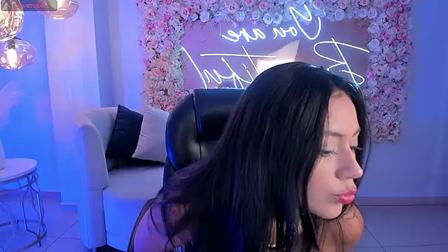 AmbarJames  online show from 5, 10, 2025