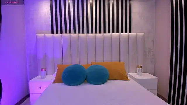 AmbarJames  online show from 12, 2, 2026