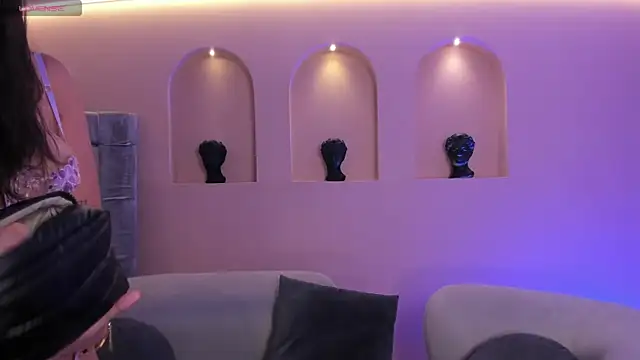 AmbarJames  online show from 23, 2, 2026