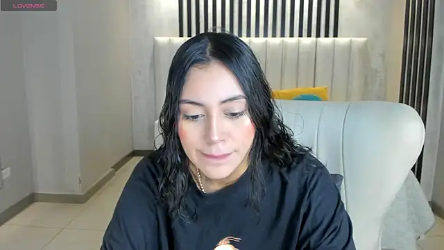 AmbarJames  online show from 6, 4, 2026