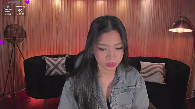 SophieHouston  online show from 14, 4, 2026