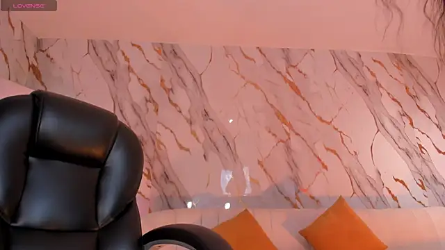 SophieHouston  online show from 28, 5, 2026