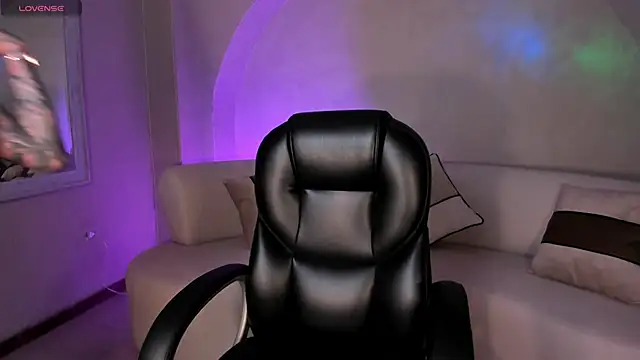 MilaLawrence online show from 9, 9, 2025