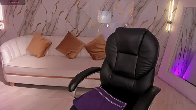 MilaLawrence online show from 25, 10, 2025