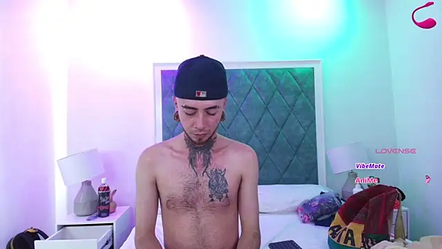 Asha zuri and adam online show from 17, 12, 2025