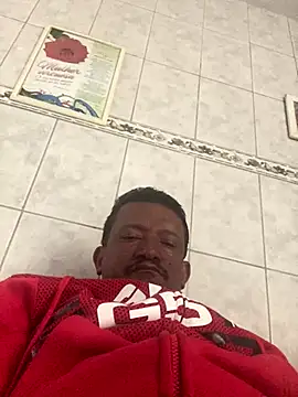 Snapshot of PIROCAGG21 chatting on 9, 10, 2025 PIROCAGG21 online show from 9, 10, 2025