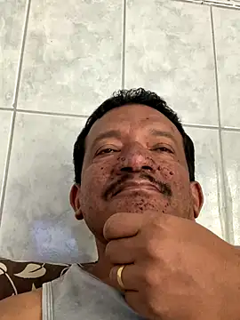 Snapshot of PIROCAGG21 chatting on 28, 11, 2025 PIROCAGG21 online show from 28, 11, 2025