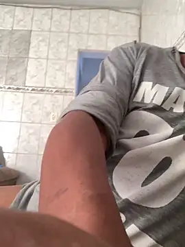 Snapshot of PIROCAGG21 chatting on 19, 11, 2025 PIROCAGG21 online show from 19, 11, 2025