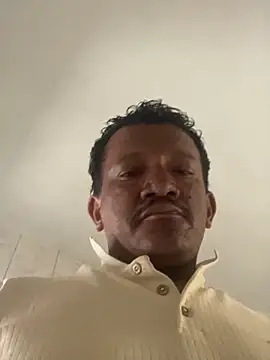 Snapshot of PIROCAGG21 chatting on 23, 11, 2025 PIROCAGG21 online show from 23, 11, 2025