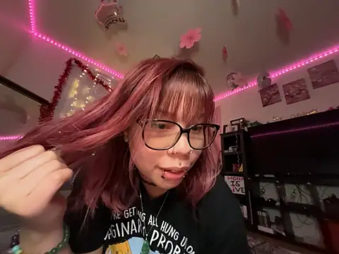 moan4mona online show from 5, 3, 2026