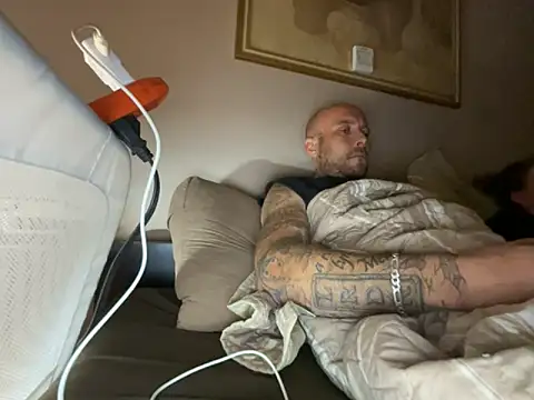 Snapshot of curis4270panda chatting on 9, 10, 2025 curis4270panda online show from 9, 10, 2025