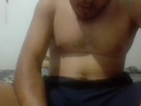 Snapshot of santiii___12 chatting on 15, 12, 2025 santiii 12 online show from 15, 12, 2025