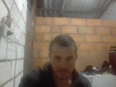 Snapshot of santiii___12 chatting on 18, 12, 2025 santiii 12 online show from 18, 12, 2025