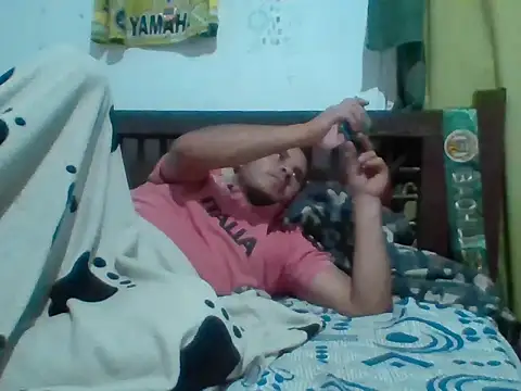 Snapshot of santiii___12 chatting on 12, 1, 2026 santiii 12 online show from 12, 1, 2026