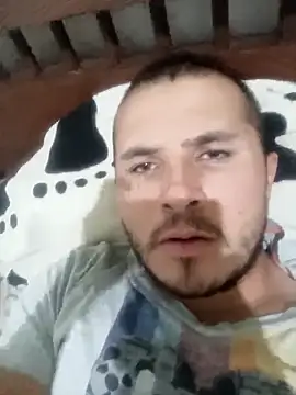 Snapshot of santiii___12 chatting on 16, 12, 2025 santiii 12 online show from 16, 12, 2025