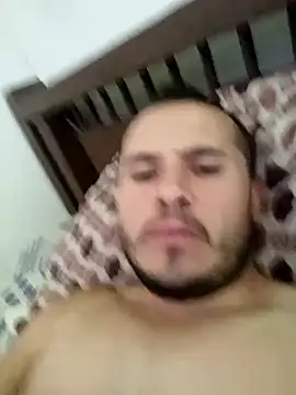 Snapshot of santiii___12 chatting on 18, 12, 2025 santiii 12 online show from 18, 12, 2025