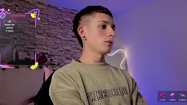 boyfox tay online show from 20, 2, 2026