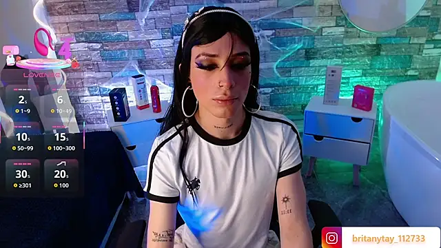 boyfox tay online show from 9, 11, 2025