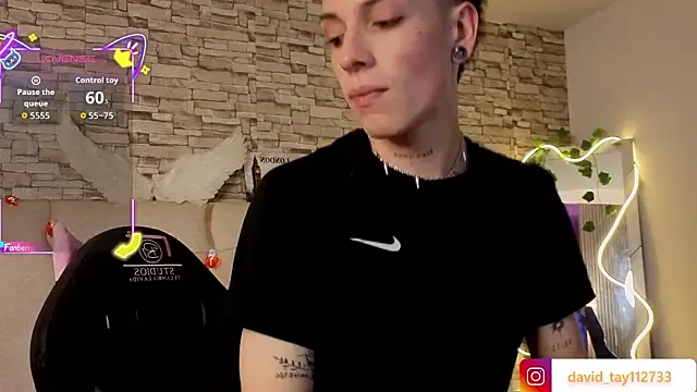 boyfox tay online show from 9, 2, 2026