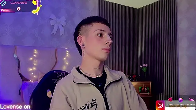 boyfox tay online show from 1, 3, 2026