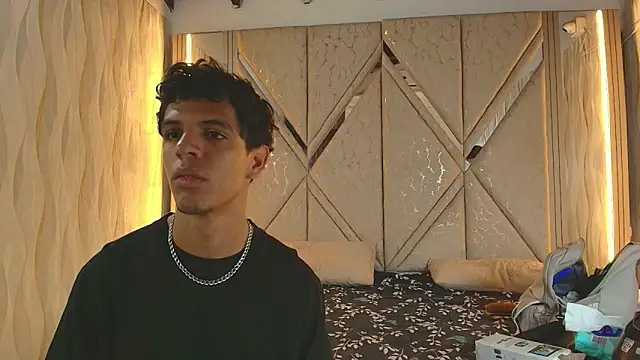 Hotcouple 222 online show from 19, 2, 2026