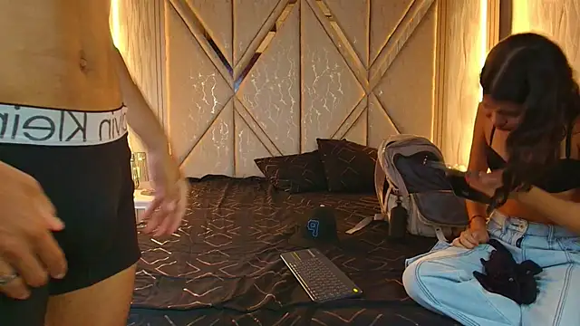 Hotcouple 222 online show from 21, 11, 2025