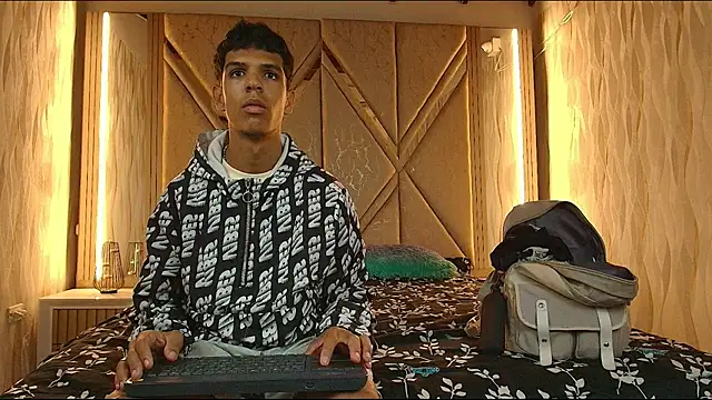 Snapshot of Hotcouple_222 chatting on 22, 12, 2025 Hotcouple 222 online show from 22, 12, 2025