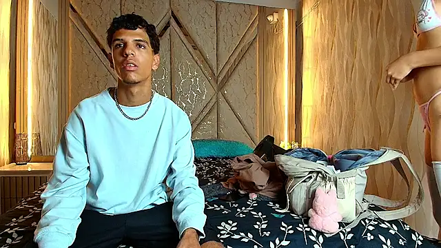 Snapshot of Hotcouple_222 chatting on 6, 1, 2026 Hotcouple 222 online show from 6, 1, 2026